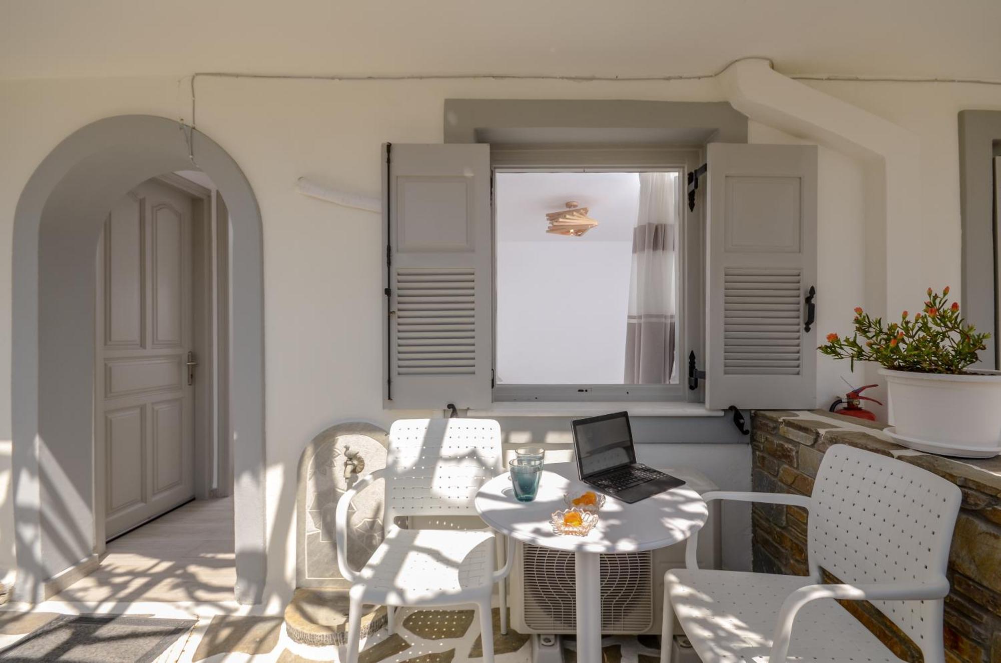 Sofi Pension Naxos City ภายนอก รูปภาพ